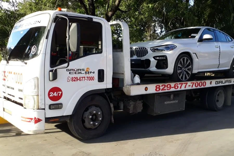 Servicio grúas de plataforma en Santo Domingo